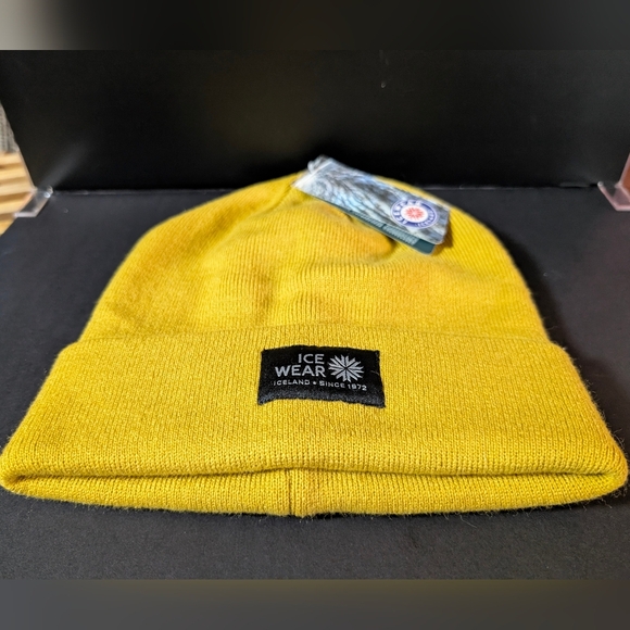 NWT Ice Wear Klettur Beanie Winter Hat - Picture 4 of 7